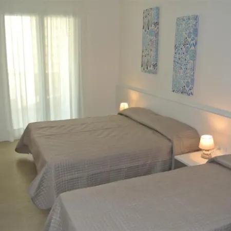 Comfortable Flat With Spacious Terrace Μπιμπιόνε