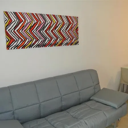 Comfortable Flat With Spacious Terrace Μπιμπιόνε